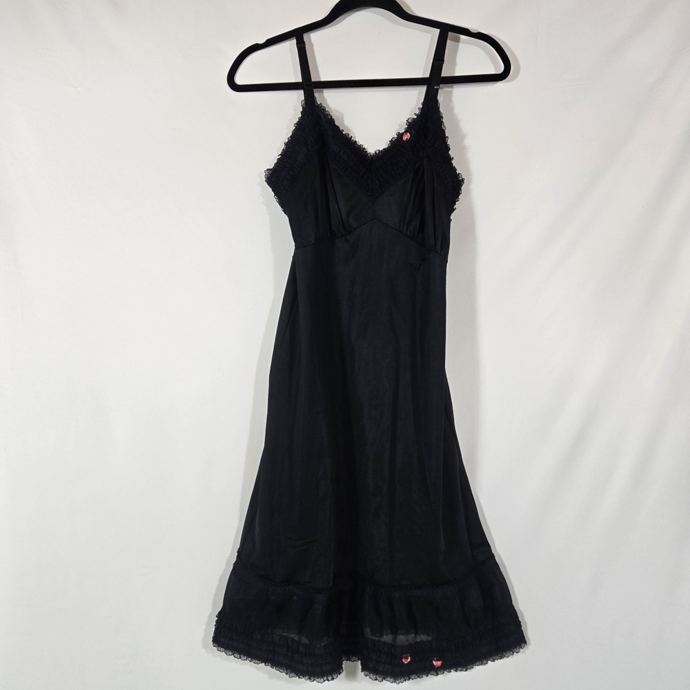 Vintage Berkshire  Nylon Tricot Slip With Roses Size  34 | Glam Movie Star Vibes
